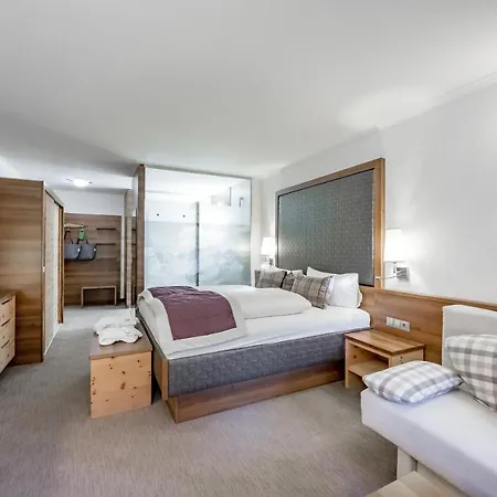 Hotel Andy 4 Sterne Superior Jerzens Exterior foto